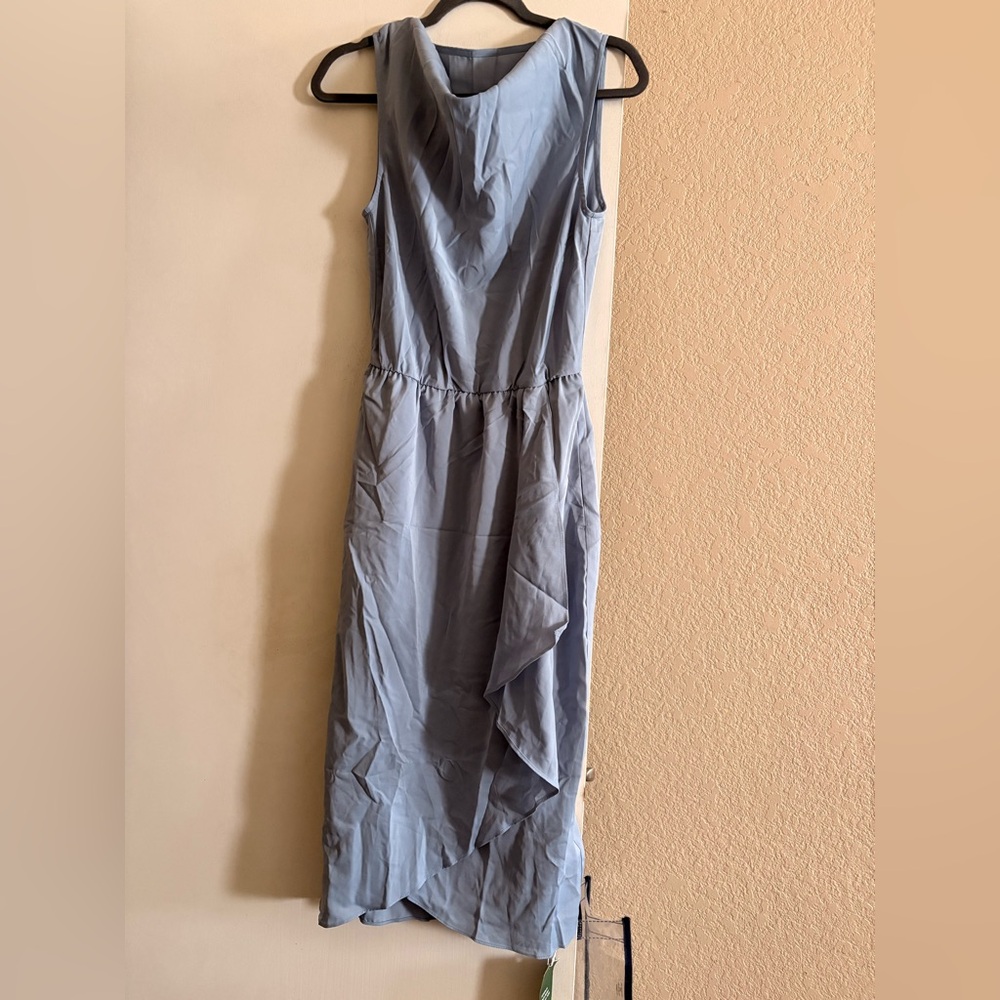 Halara Blue Sleeveless Dress, great for a summer wedding.